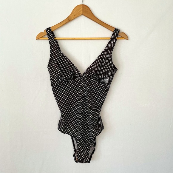 ISLANDER Women's Size 6 One Piece V-neck Tank Swimsuit Black White Dots - Picture 1 of 5